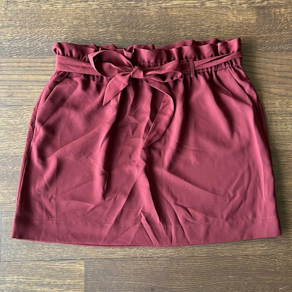 Express Paperbag Skirt with Pockets - Picture 1 of 4